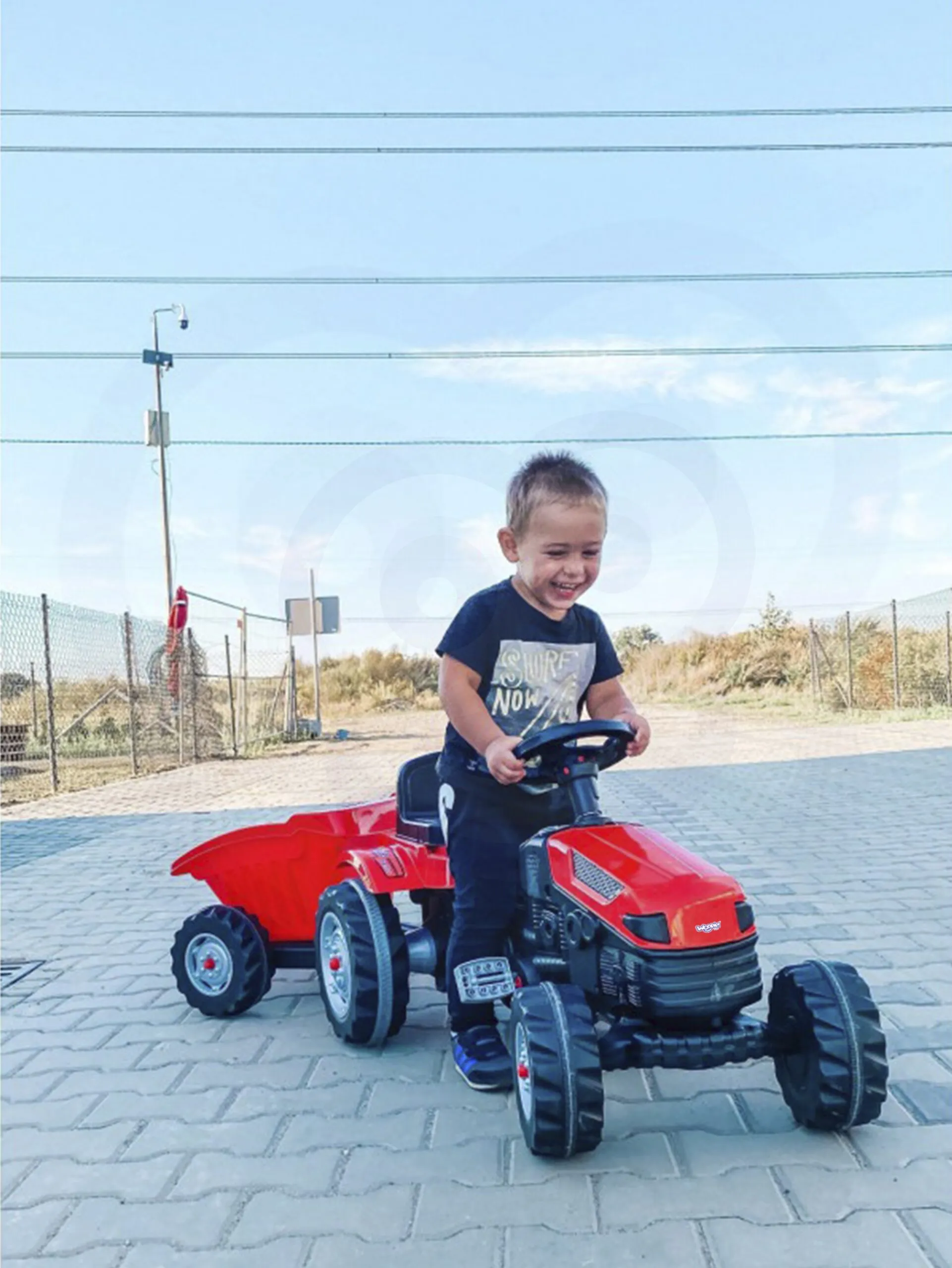 woopie traktor na pedale s prikolicom gotrack maxi - crveni - slika 7