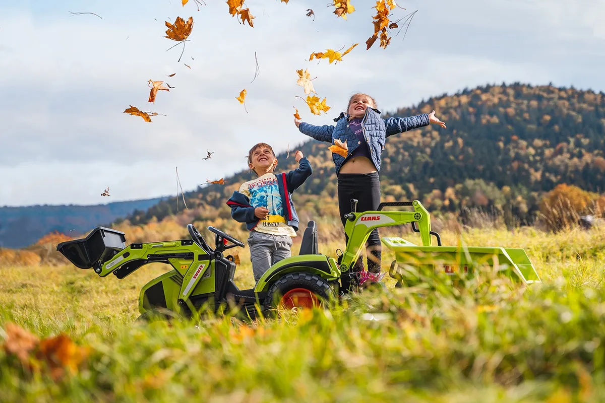 traktor na pedale falk claas sa prikolicom, žlicom i buldožerom 3 godine - slika 11