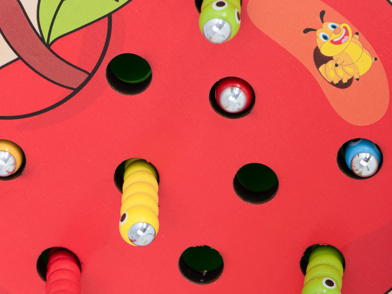 montessori magnetna drvena jabuka s gusjenicama - slika 9