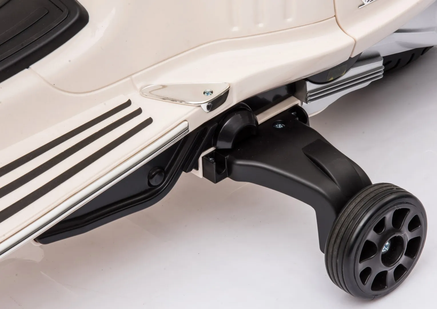 skuter vespa na akumulator s usb priključkom - bijeli - slika 10