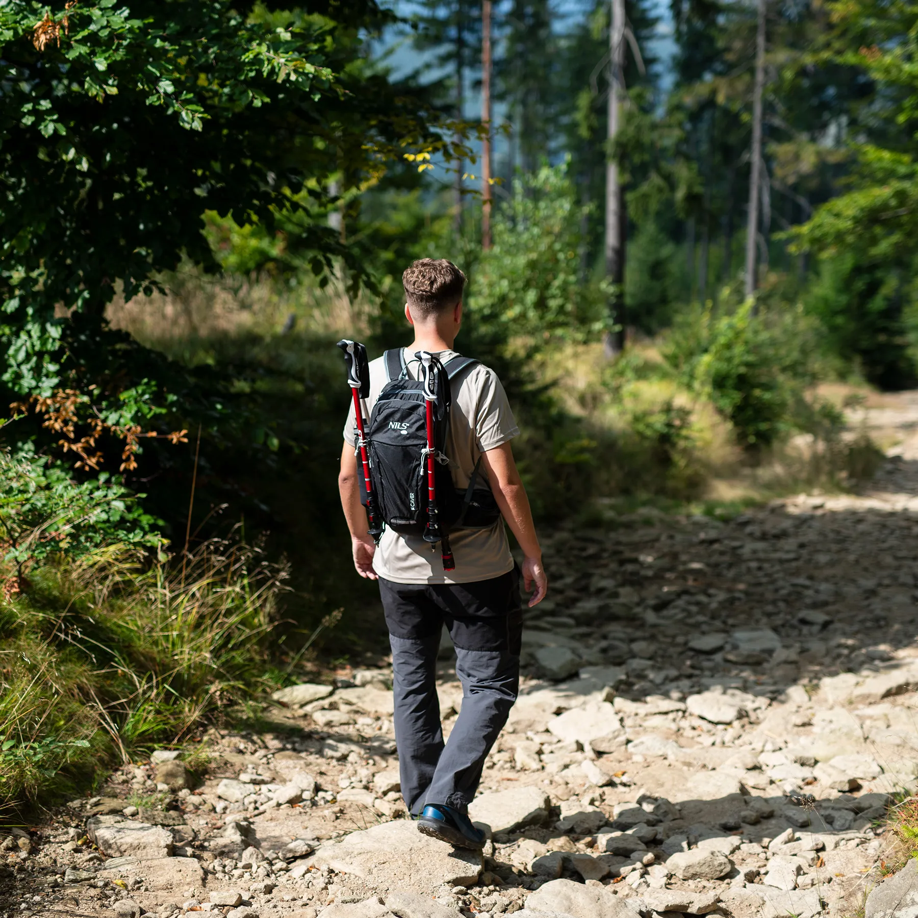 putni ruksak crni caver 18l nils camp - slika 7