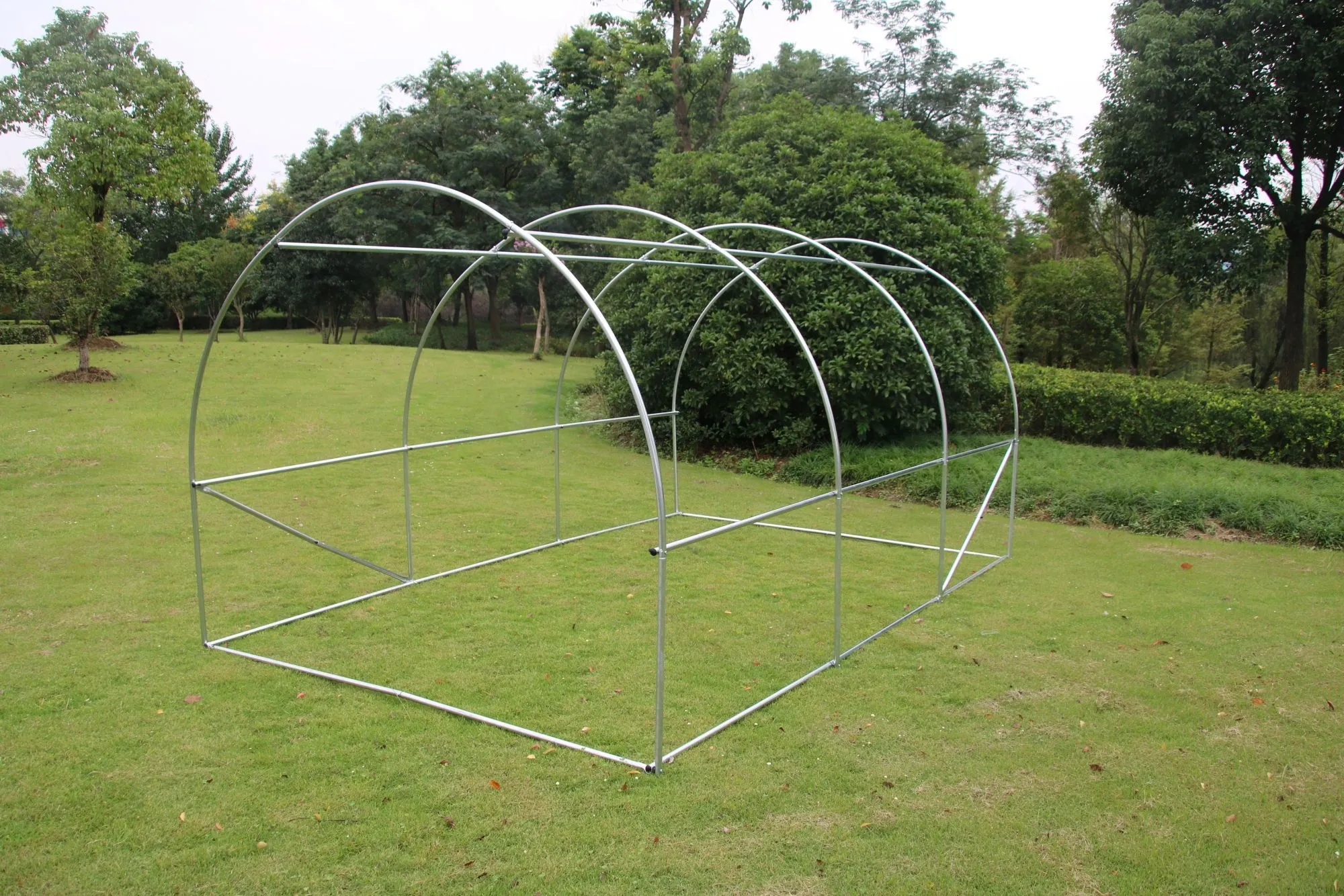vrtni tunelski staklenik 4 × 2,5 × 2 m, 10 m², s metalnom konstrukcijom i uv-otpornom folijom - slika 8