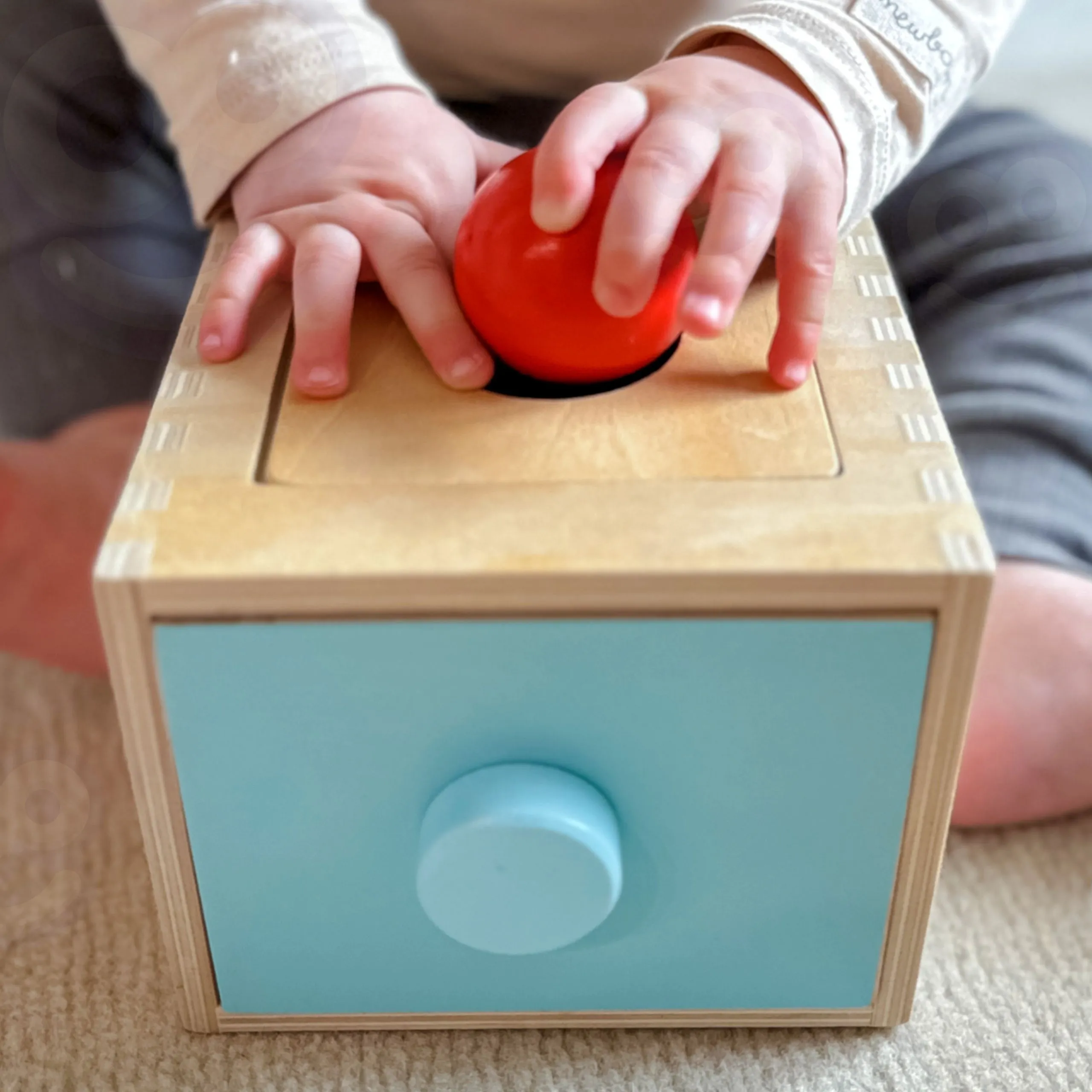 woopie montessori drvena kutija/sorter s kliznom ladicom - slika 5