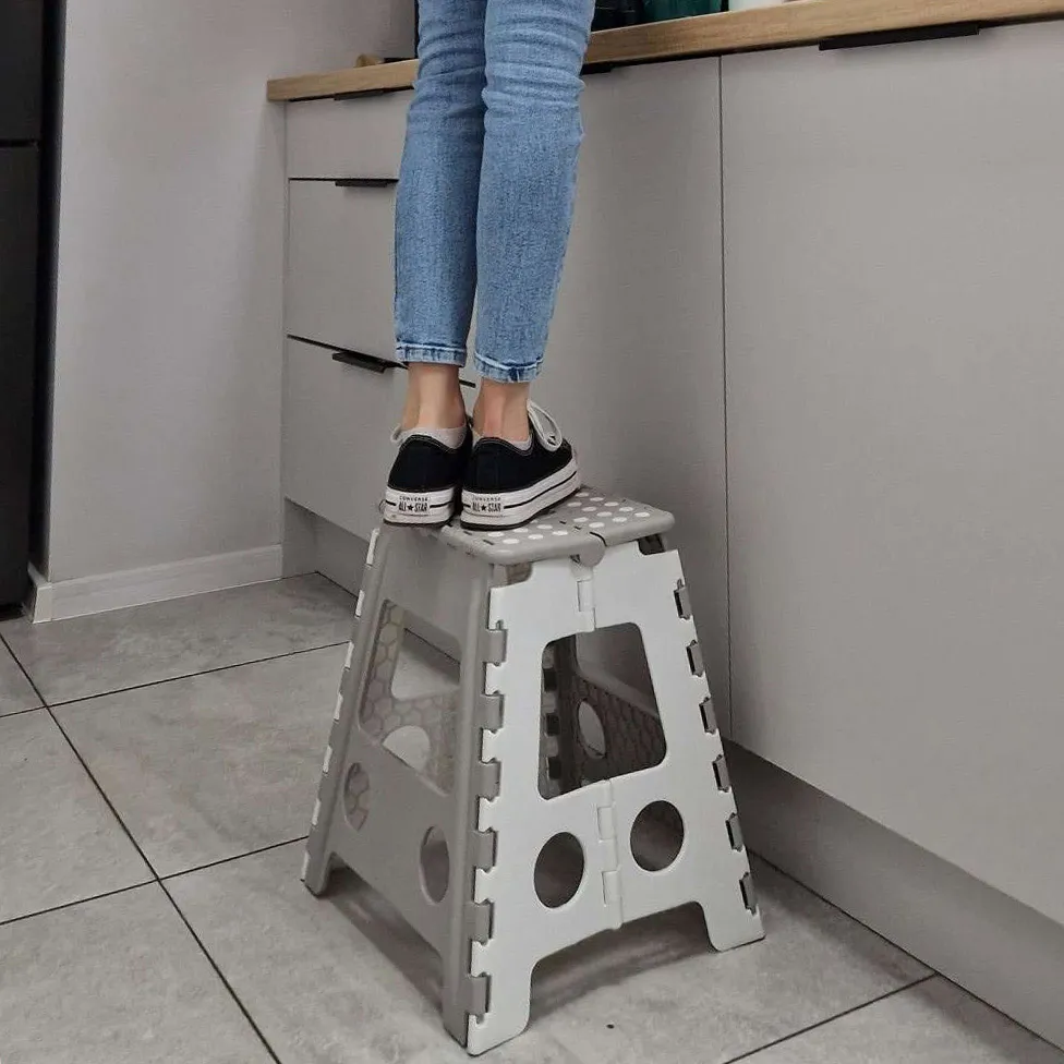 protuklizni tabure 39cm svijetlo sivi - slika 7