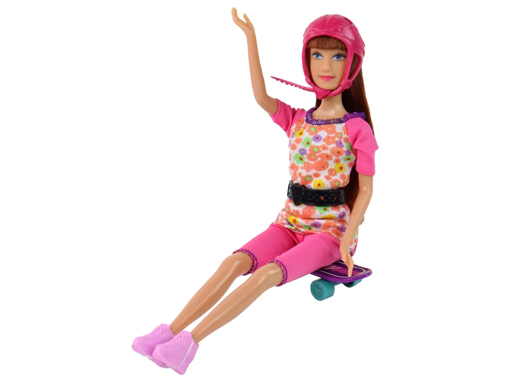 set lutaka lucy s romobilom, skateboardom i kacigama roza - slika 7