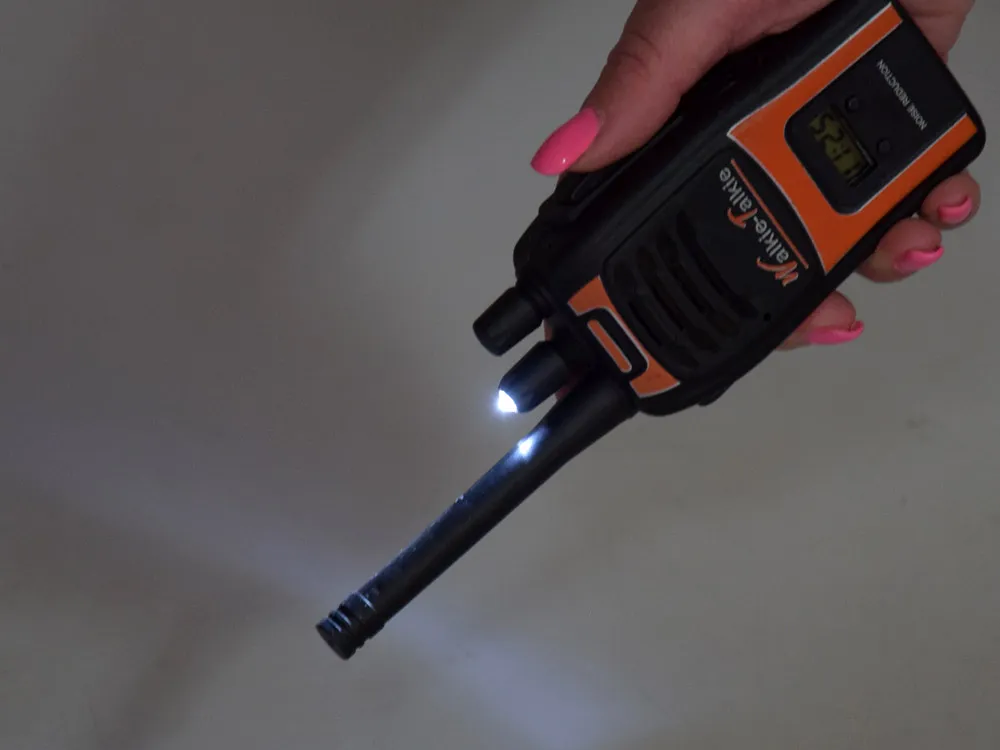 walkie talkie sa svjetiljkom dometa 50m za4471 - slika 6