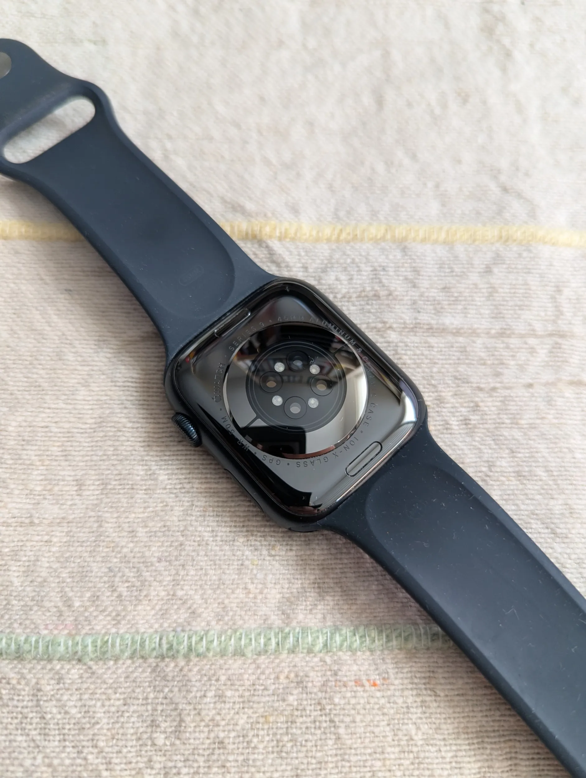 apple watch series 9 gps 45mm midnight aluminium case - slika 5