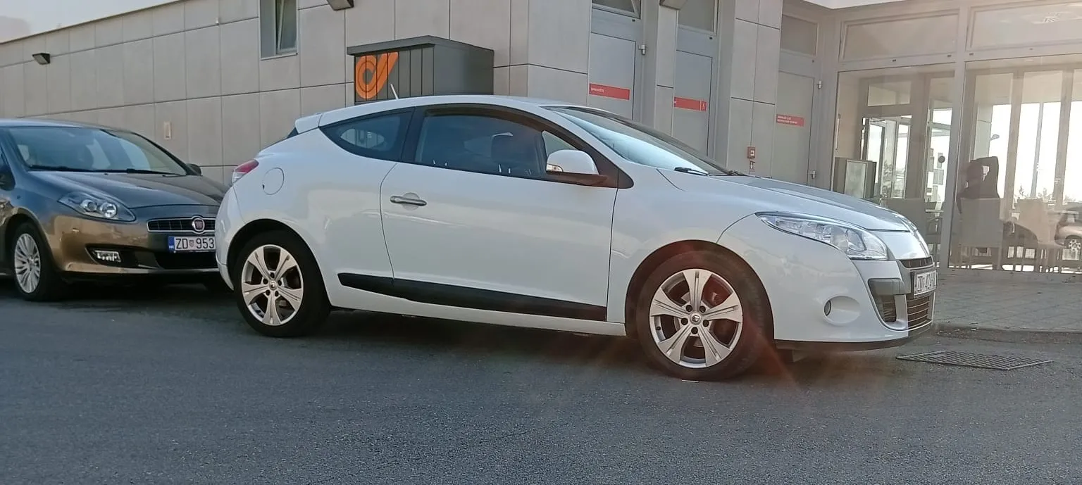 prodaje se ili mijenja renault megan 1.4 turbo benzinac.reg. 04.04.27. - slika 10