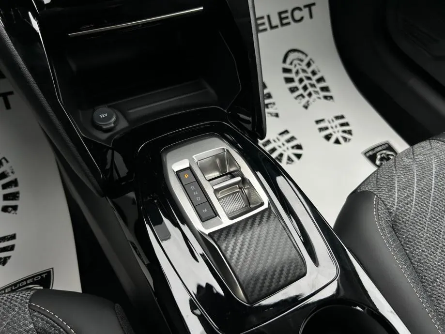 peugeot 208 allure hybrid 110 e-dcs6 - slika 16