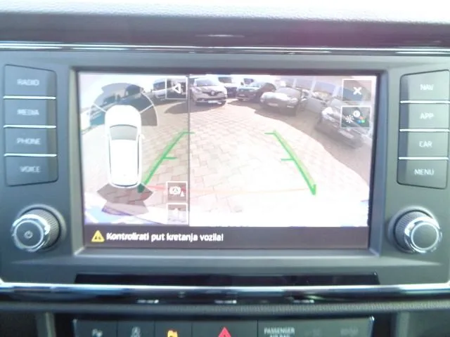 seat ateca 2,0 tdi dsg fr; hr auto; r. kamera; navigacija; alu 18".. - slika 19