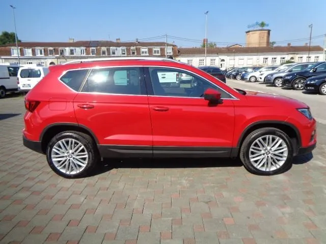 seat ateca 2,0 tdi dsg excellence; virtual; panorama; navi; 360 kamera - slika 4