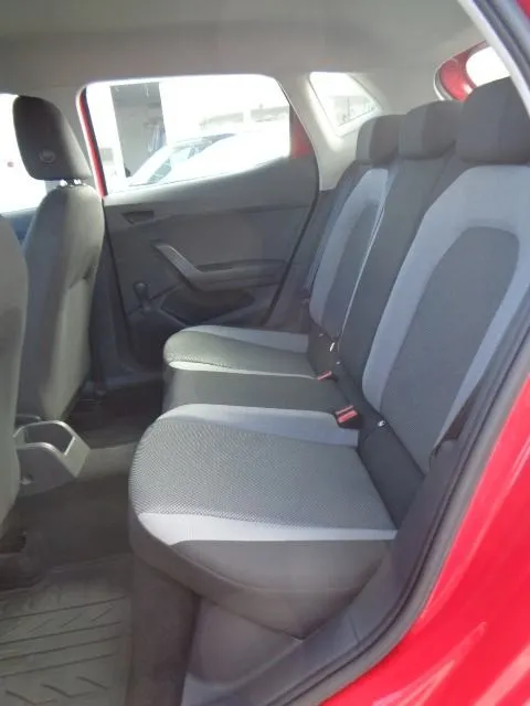 seat ibiza 1,0 tsi; 95 ks; hr auto; klima; multimedija; bluetooth.. - slika 10