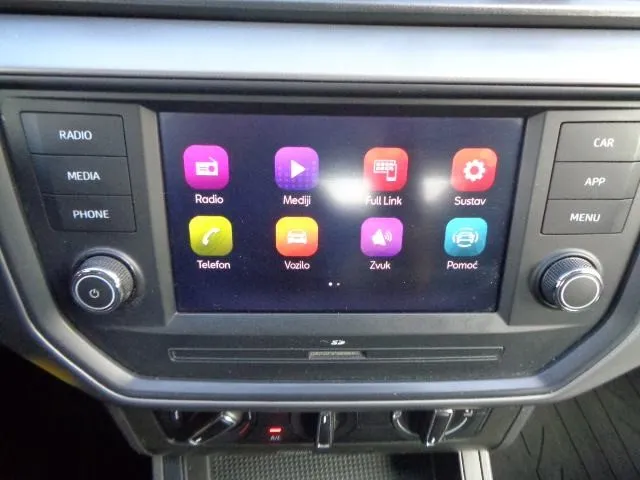 seat ibiza 1,0 tsi; 95 ks; hr auto; klima; multimedija; bluetooth.. - slika 17
