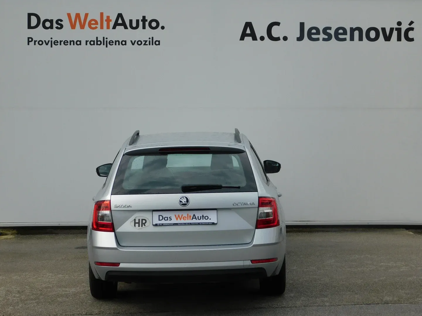 09852 škoda octavia combi style 1.6 tdi - slika 5