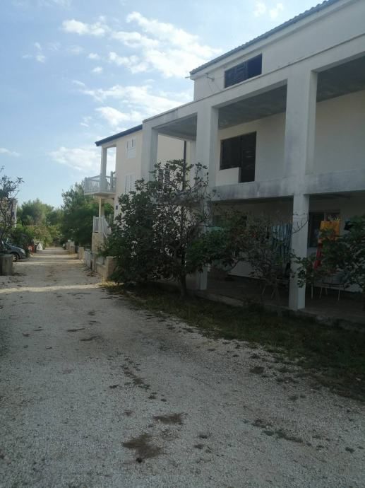 kuća: vir, 400.00 m2 - slika 2