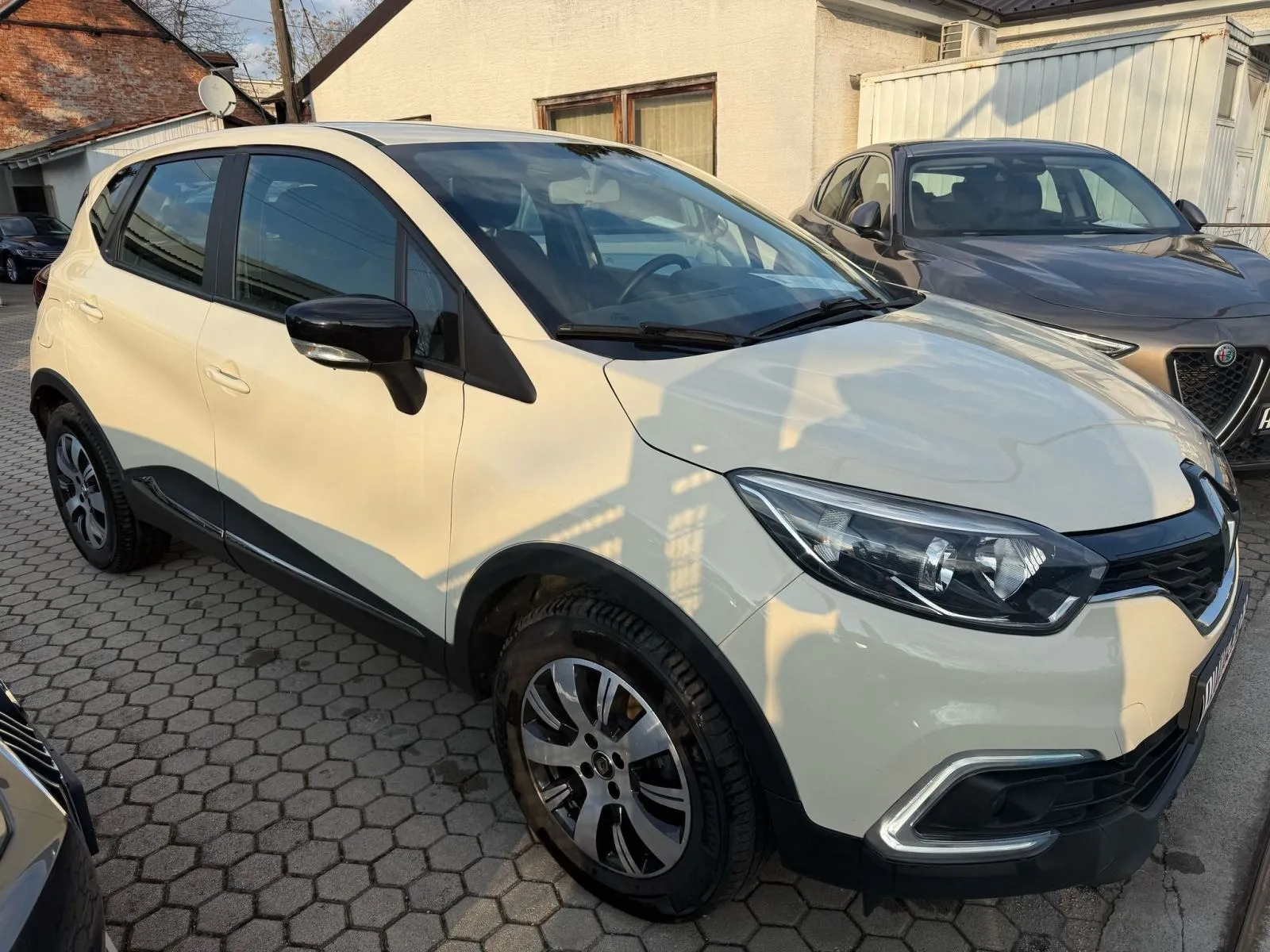 renault captur 0.9 tce, navi, klima, 4x garancija!!! - slika 13