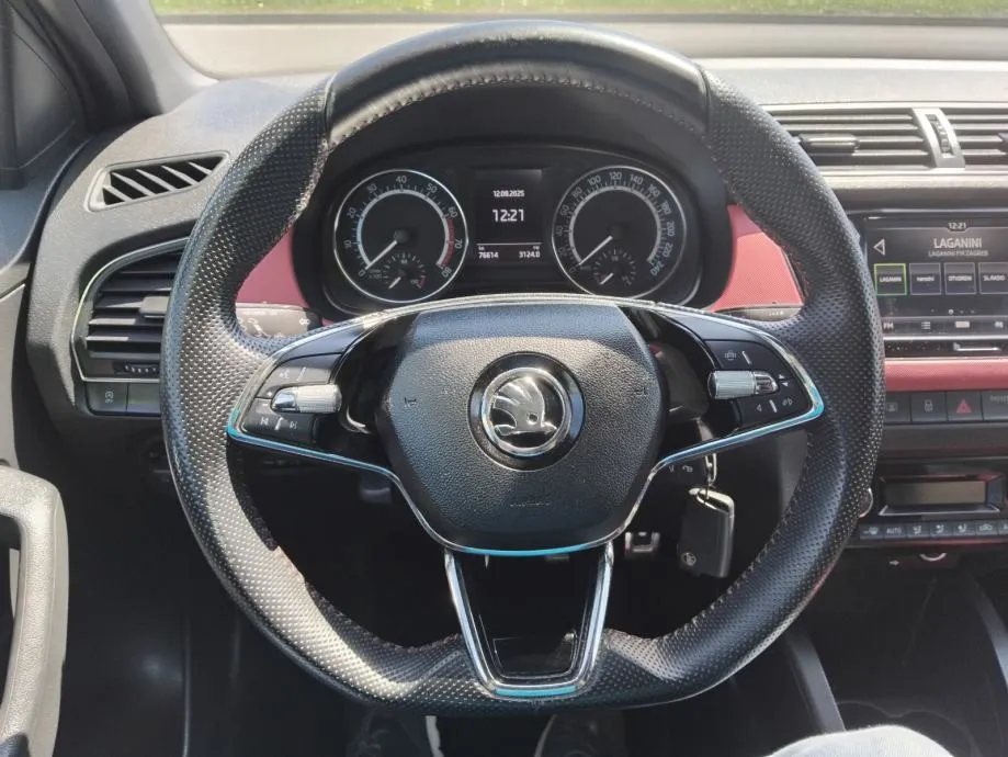 škoda fabia combi 1,0 tsi monte carlo,hr auto,led,pano,kam,garancija! - slika 12
