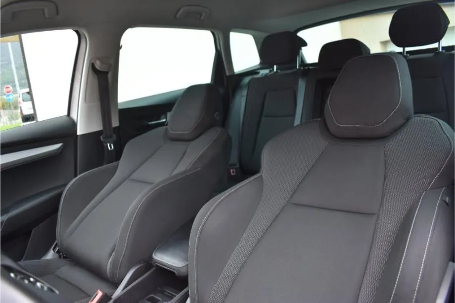 škoda karoq 2.0 tdi automatik-business-acc,lane assist,kamera-facelift - slika 13