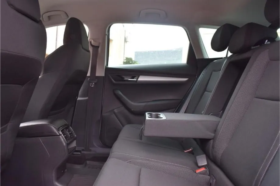 škoda karoq 2.0 tdi automatik-business-acc,lane assist,kamera-facelift - slika 14