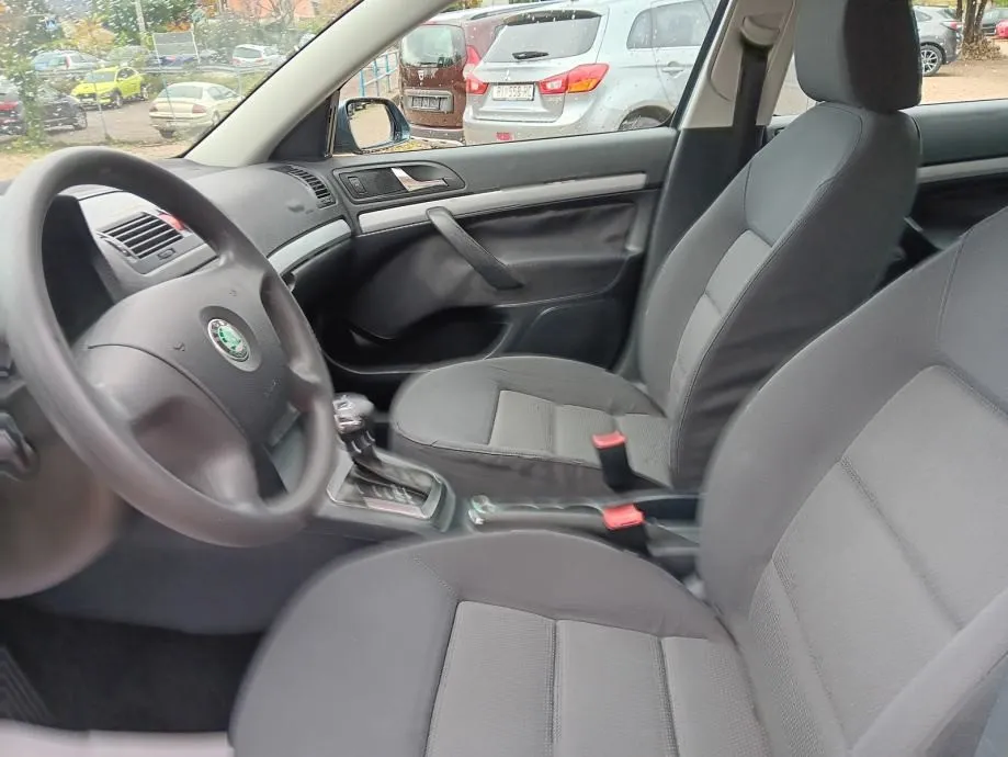 škoda octavia 2,0 tdi automatik,1vlasnik,hr-vozilo, - slika 4