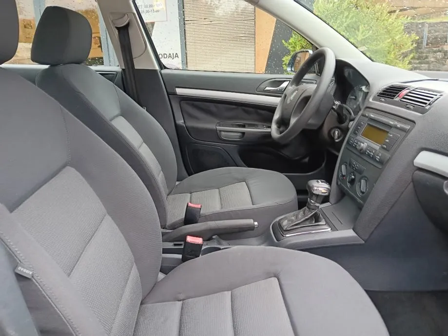 škoda octavia 2,0 tdi automatik,1vlasnik,hr-vozilo, - slika 7