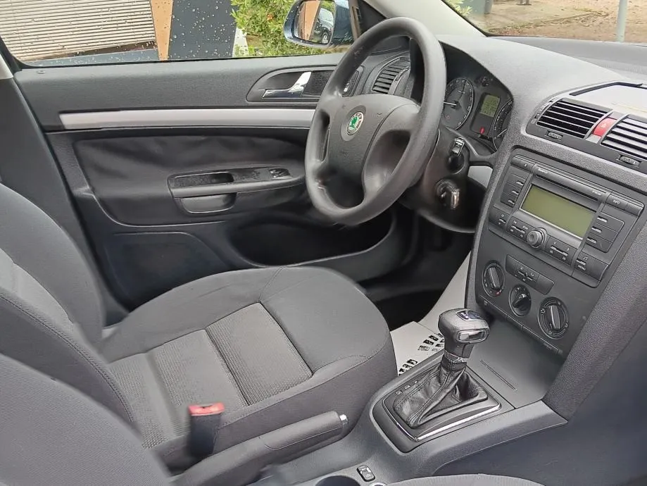 škoda octavia 2,0 tdi automatik,1vlasnik,hr-vozilo, - slika 8