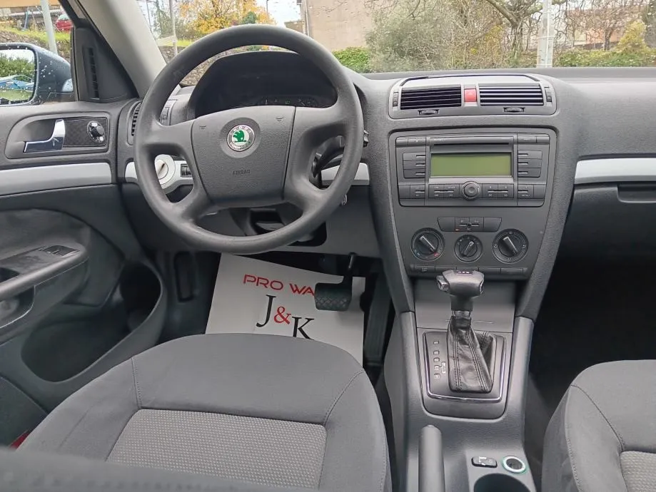 škoda octavia 2,0 tdi automatik,1vlasnik,hr-vozilo, - slika 10