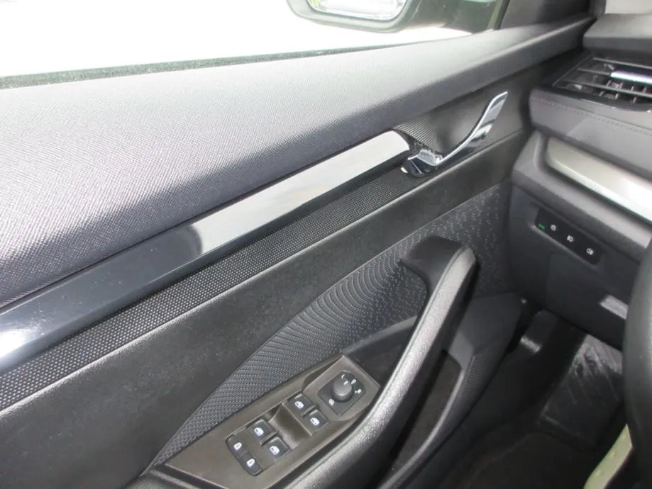 škoda octavia 2,0 tdi dsg 150ks,style;hr auto,samo 110.tkm,u sus.pdv-a - slika 16