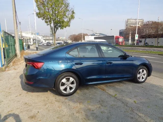 škoda octavia 2,0 tdi,comfortline,1vl,hr auto,novi mod.toop stanje. - slika 4