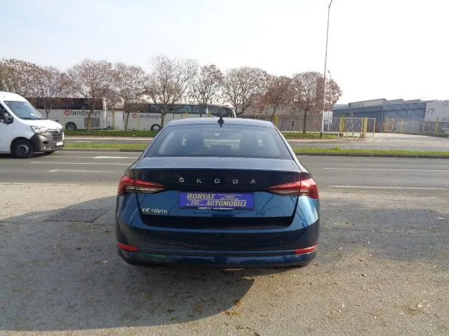 škoda octavia 2,0 tdi,comfortline,1vl,hr auto,novi mod.toop stanje. - slika 5