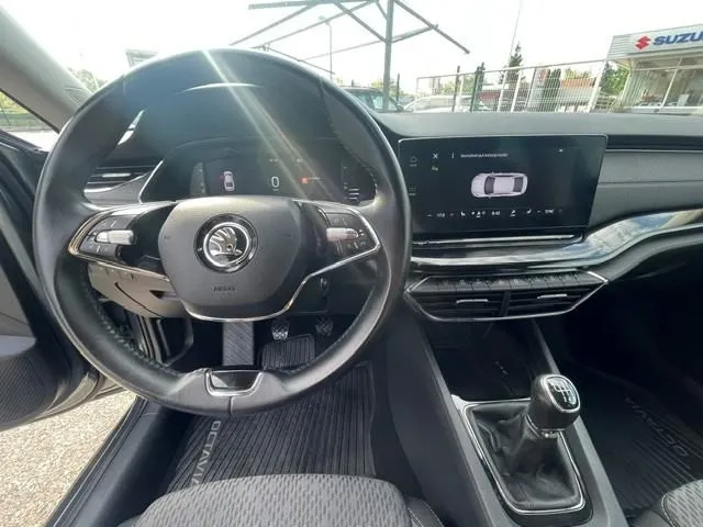 škoda octavia 2,0 tdi - slika 9