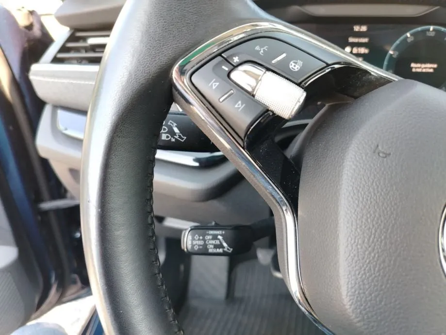 škoda octavia 2,0 tdi style - slika 19