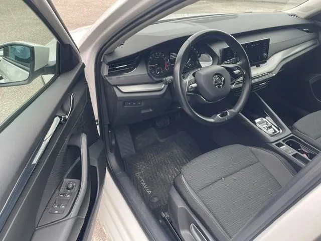 škoda octavia ambition 2,0 tdi dsg - slika 6