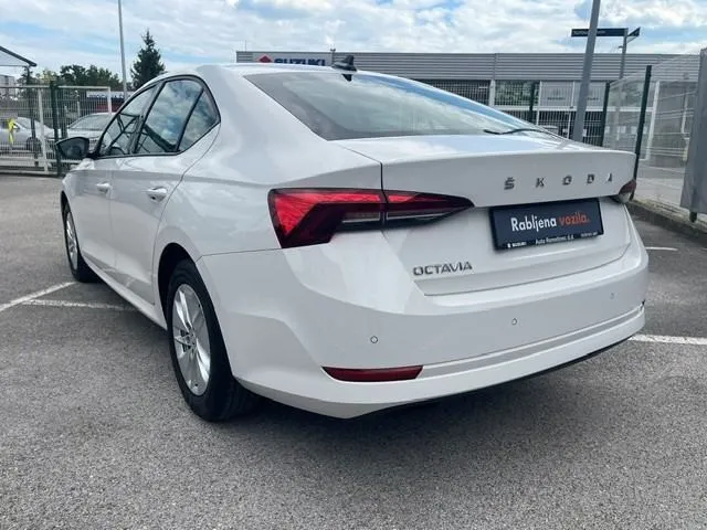 škoda octavia ambition 2,0 tdi dsg - slika 5