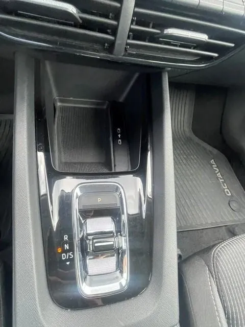 škoda octavia ambition 2,0 tdi dsg - slika 10