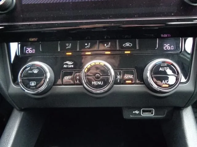 škoda octavia combi 1,6 tdi;style;park senz;app;tempo;alu16" - slika 17