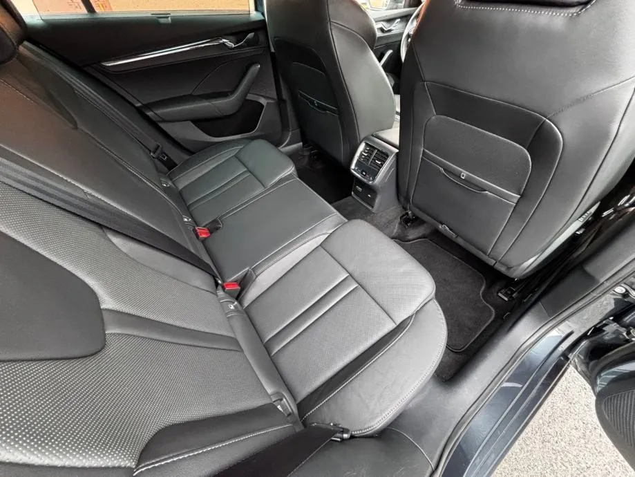 škoda octavia combi 2,0 tdi automat •2021•style•kamera•leasingbezučešć - slika 17