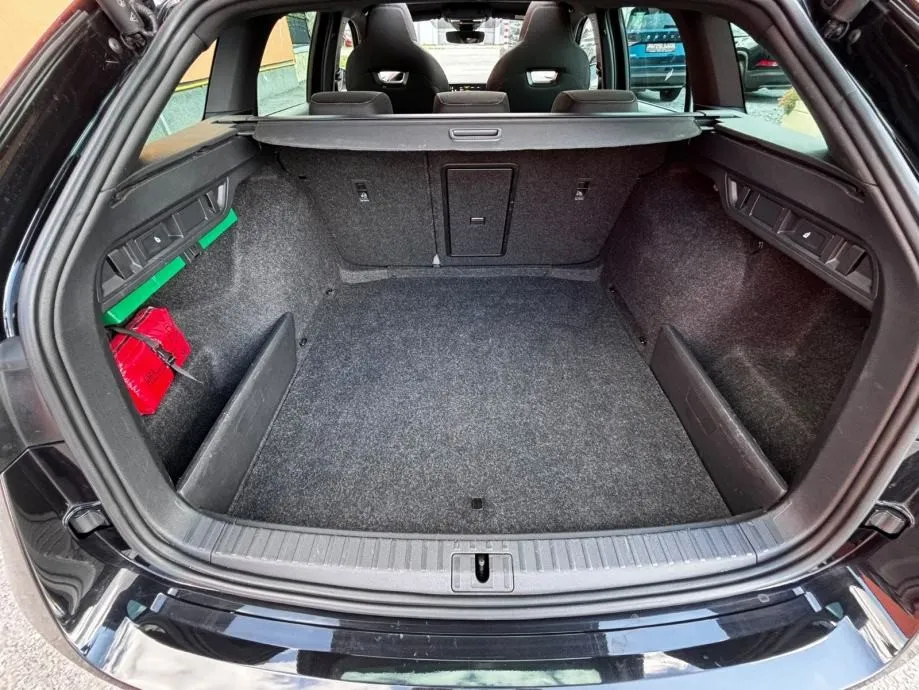 škoda octavia combi 2,0 tdi automat •2022•sportline•pano•leasingbezuče - slika 18