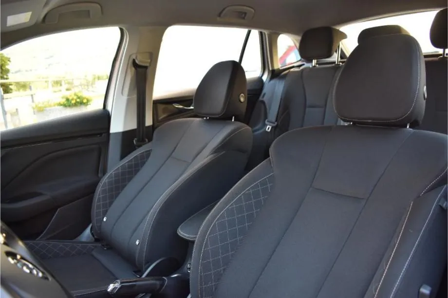 škoda scala 1.6 tdi automatik-kamera,dab, android&apple*veliki servis* - slika 13