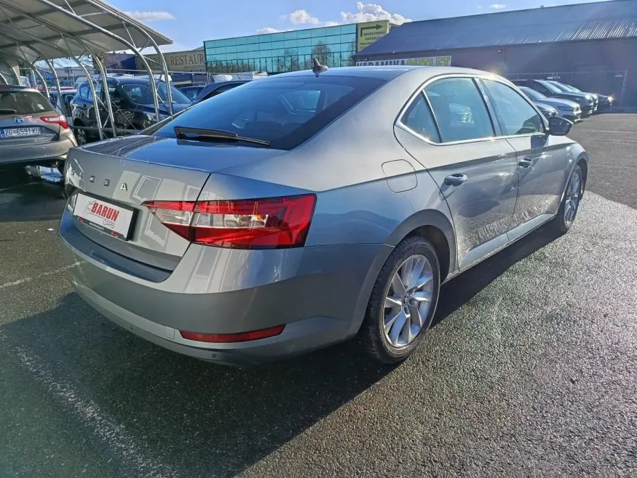 škoda superb 2,0 tdi. jamstvo. leasing - slika 6