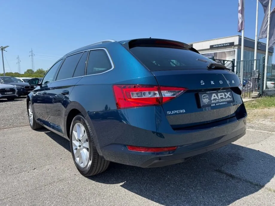 škoda superb 2.0 tdi °virtual°navi°kamera°leasing bez učešća° - slika 8