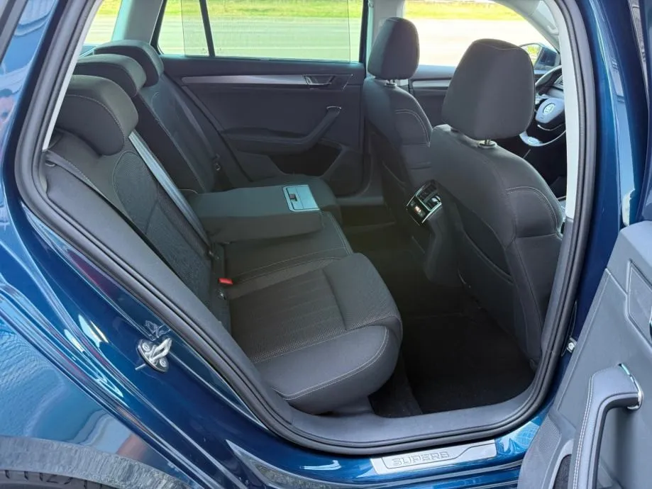 škoda superb 2.0 tdi °virtual°navi°kamera°leasing bez učešća° - slika 21