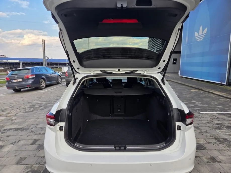 škoda superb combi, 2,0 tdi dsg, selection, matrix, virtual, ambi, reg - slika 10