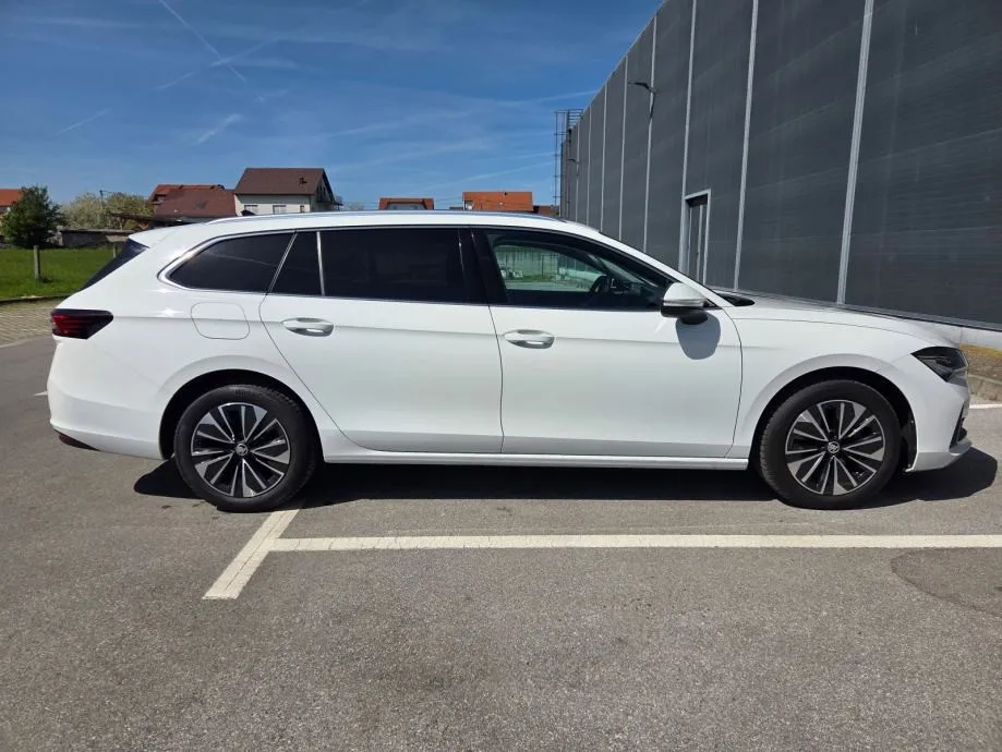 škoda superb combi, 2,0 tdi dsg, selection, matrix, virtual, ambi, reg - slika 4