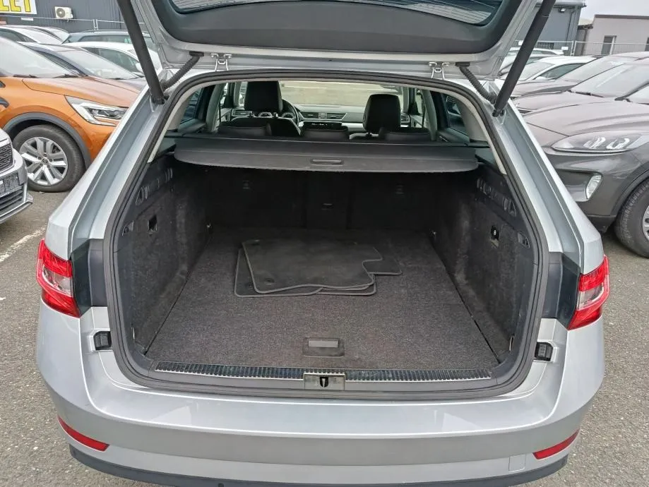 škoda superb combi 2,0 tdi dsg - slika 7