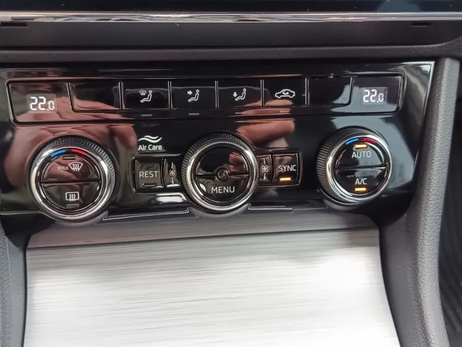 škoda superb combi 2,0 tdi dsg - slika 12