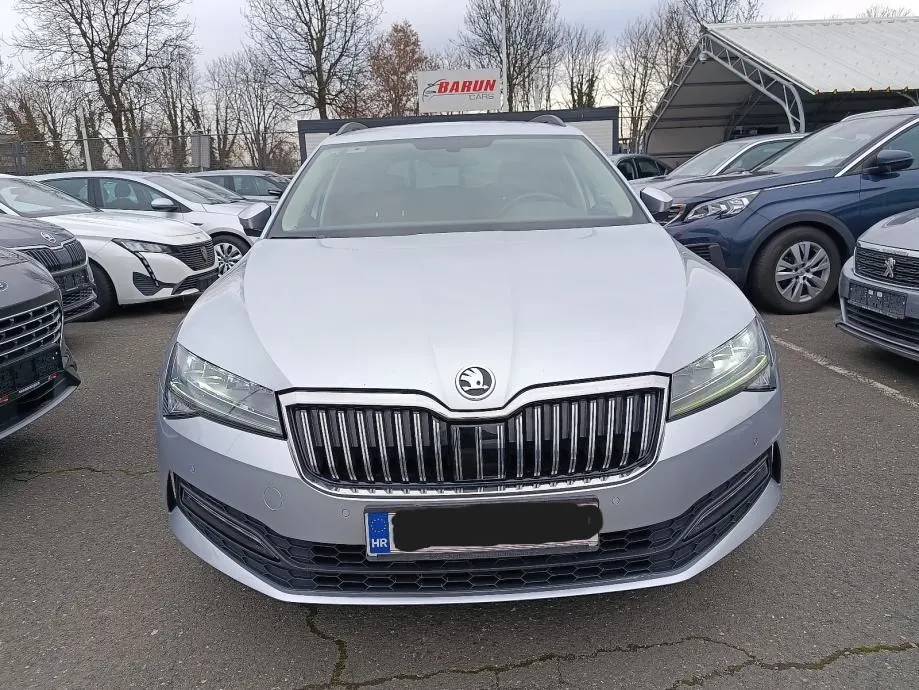 škoda superb combi 2,0 tdi dsg - slika 2