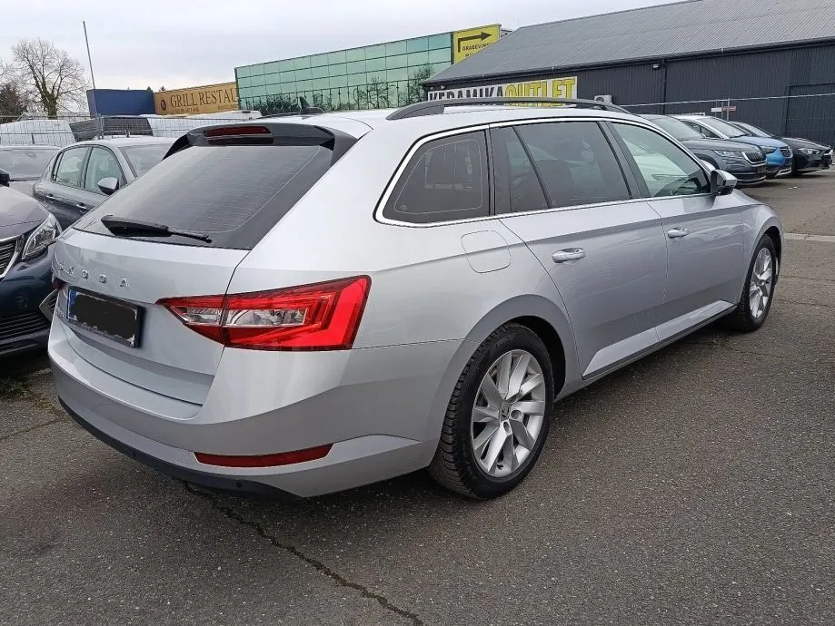 škoda superb combi 2,0 tdi dsg - slika 13