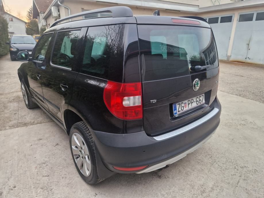 škoda yeti 2,0 tdi pocinčan kao nov 1.lak i 1.vlasnik mog pl karticama - slika 9