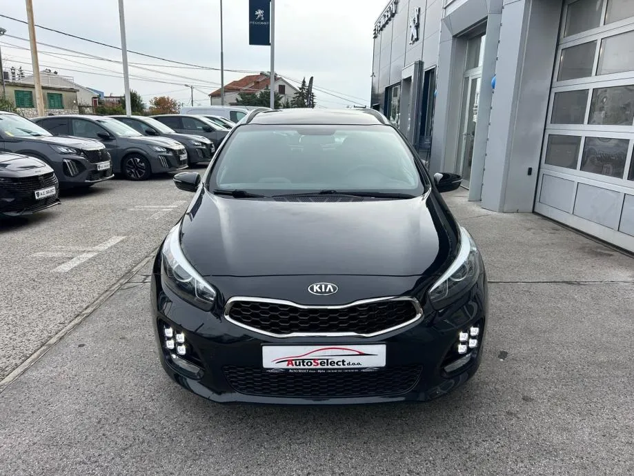 kia ceed sw 1,6 crdi gt line - navi - servis - garancija - reg 1 god!! - slika 3